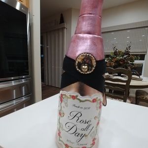 Betsey Johnson Rose all day purse clutch